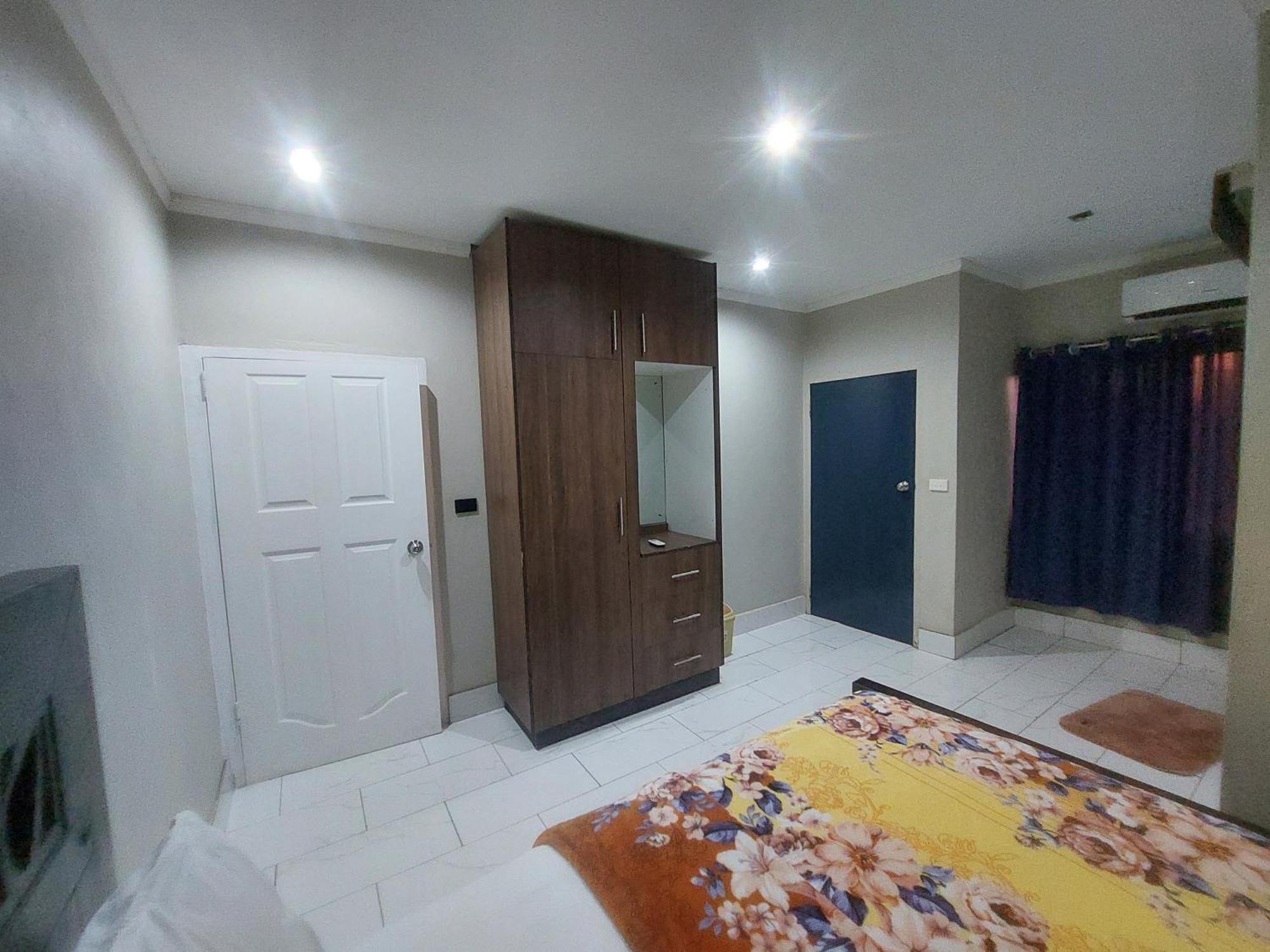 2 Bedroom Deluxe Наді Екстер'єр фото